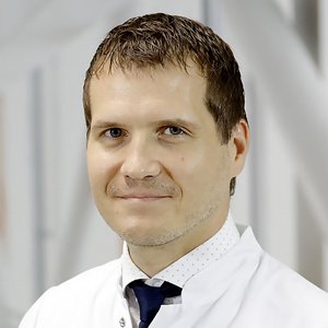 Dr. med. Dmitri Pajitnev