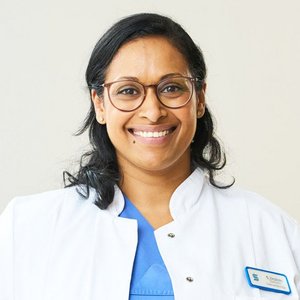 Portraitfoto von Nina Varghese-Kavalachirayil, erstellt von Fotograf Matthias Morawetz