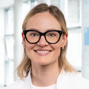 Porträtfoto von Larissa Schulze, Oberärztin der Klinik für Gynäkologie der Regio Kliniken
