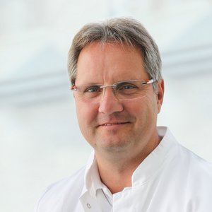 Dr. med. Oec. med. Knut Müller