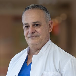 Porträt Marin Mikov, Oberarzt der Klinik für Frauenheilkunde und Geburtshilfe Wurzen