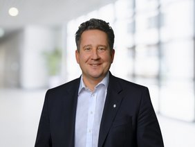 Dr. Jens Schick