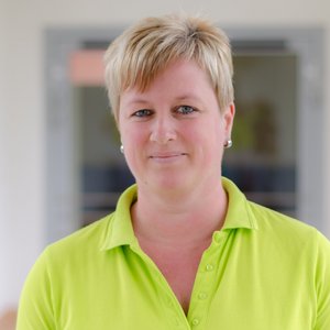 Simone Ausflug Porträtfoto von Simone Ausflug, Physiotherapeutin im Sana Klinikum Borna