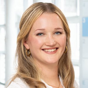 Porträtfoto von Hannah Henke, Psychologin in der PIA Pinneberg der Regio Kliniken