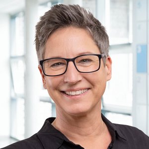 Porträtfoto von Julia Gronemeier, Chefarztsekretärin der Klinik für Gynäkologie der Regio Kliniken