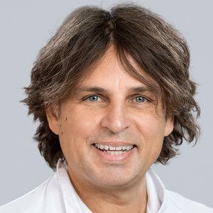 Dr. Thomas Fink