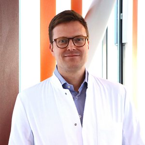Portraitfoto von Professor Dr. Philipp Störmann