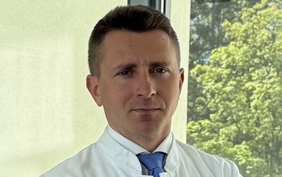 Foto von Dr. (RO) Vlad Vacaru, Chefarzt Gynäkologie und Geburtshilfe am Klinikum Dahme-Spreewald. 