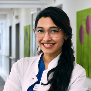 Portraitfoto von Angela Siby