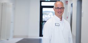 Dr. Volker Brockhaus ist Chefarzt der Abteilung Innere Medizin im Sana Krankenhaus Radevormwald.