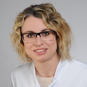 Porträt von Wiebke Heymann, Oberärztin, Fachärztin für Gynäkologie und Geburtshilfe am Sana Klinikum Coburg der Sana Kliniken Oberfranken