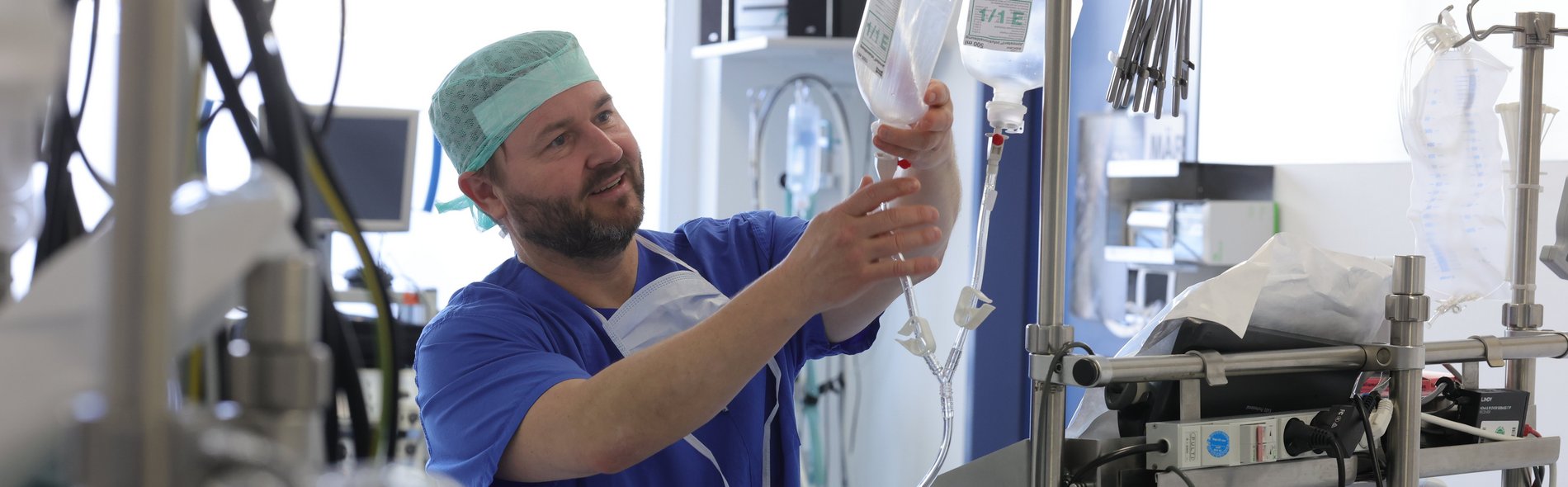 Karsten Drescher, Kardiotechniker im Sana-Herzzentrum Cottbus, im OP-Saal
