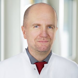 Porträt Priv.-Doz. Dr. Domagoj Jugovic Chefarzt Neurochirurgie