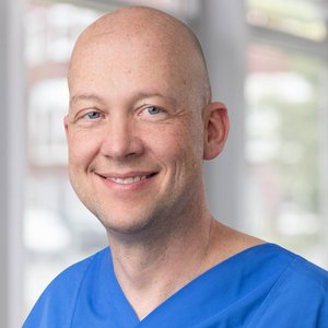 Porträtfoto von Andreas Darimont-Conrad, Oberarzt der Intensivstation Elmshorn der Regio Kliniken