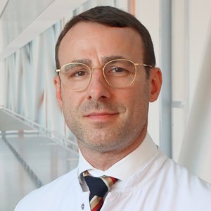 Ein Portraitfoto von Herrn PD Dr. med. Benjamin Babic 