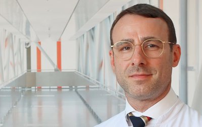 Ein Portraitforo von Herrn PD Dr. med. Benjamin Babic 