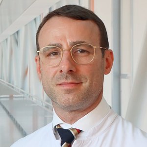 Ein Portraitforo von Herrn PD Dr. med. Benjamin Babic 