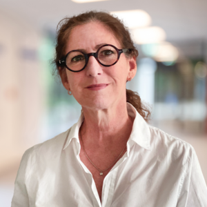 Porträtfoto Dr. med. Ira Benkel-Herrenbrück, Leitende Ärztin und Fachärztin für Kinder- und Jugendmedizin