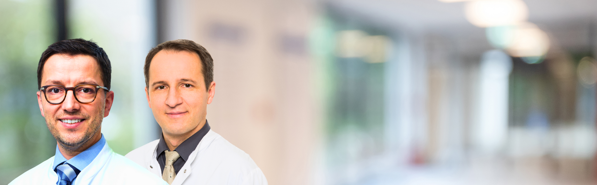 Porträtfotos Prof. Dr. med. Till Hasenberg (Chefarzt), Alexander Laukart (Sektionsleiter) der Adipositas- und Metabolischen Chirurgie des Sana Krankenhauses Benrath