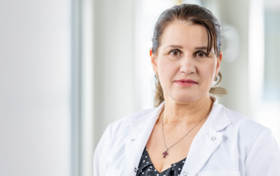 Webseiten-Titelbild von der Sektionsleitung der Pneumologie Frau Dr. Cristici